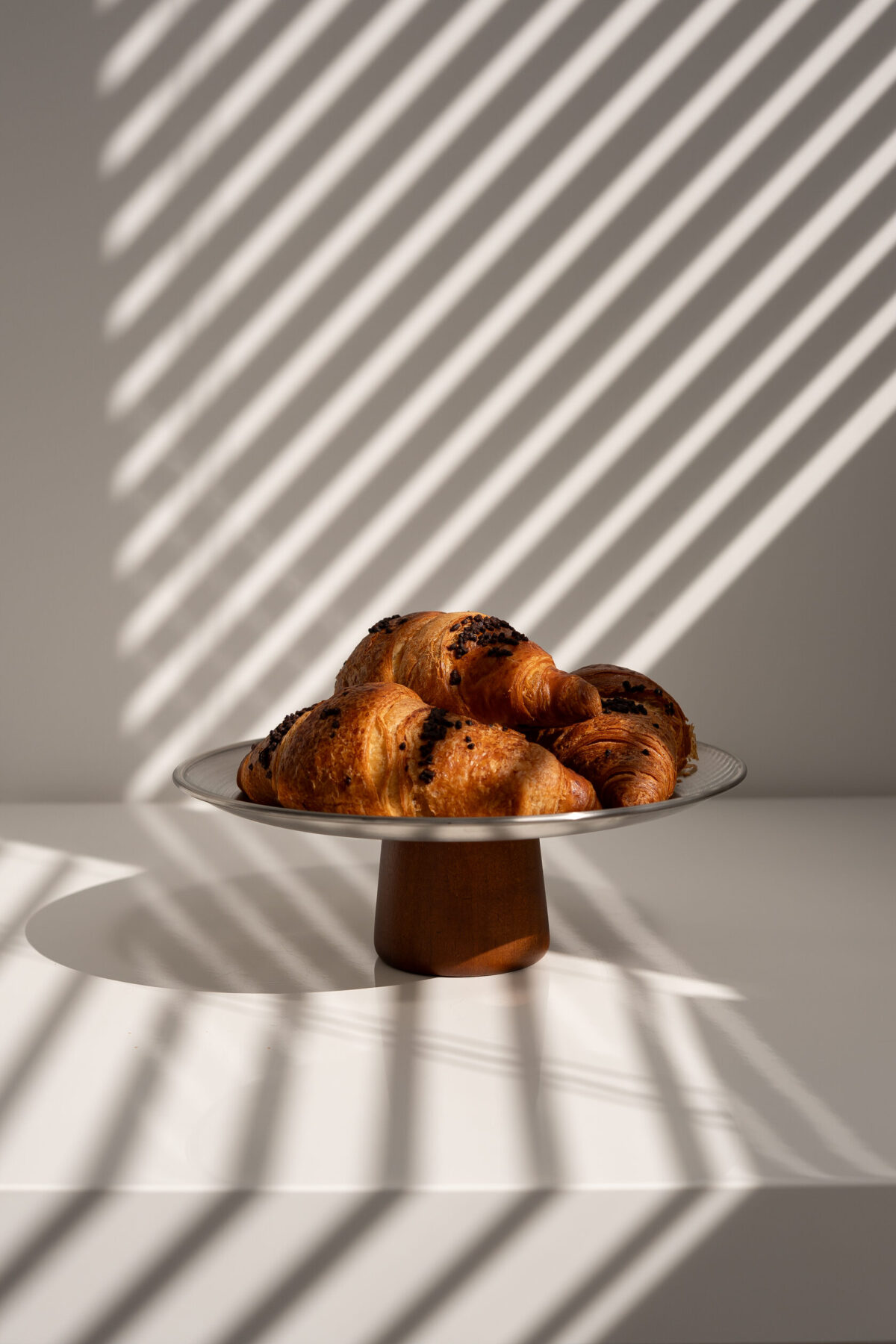 Підставка з нержавійки на деревʼяній ніжці 23 см - Image 3