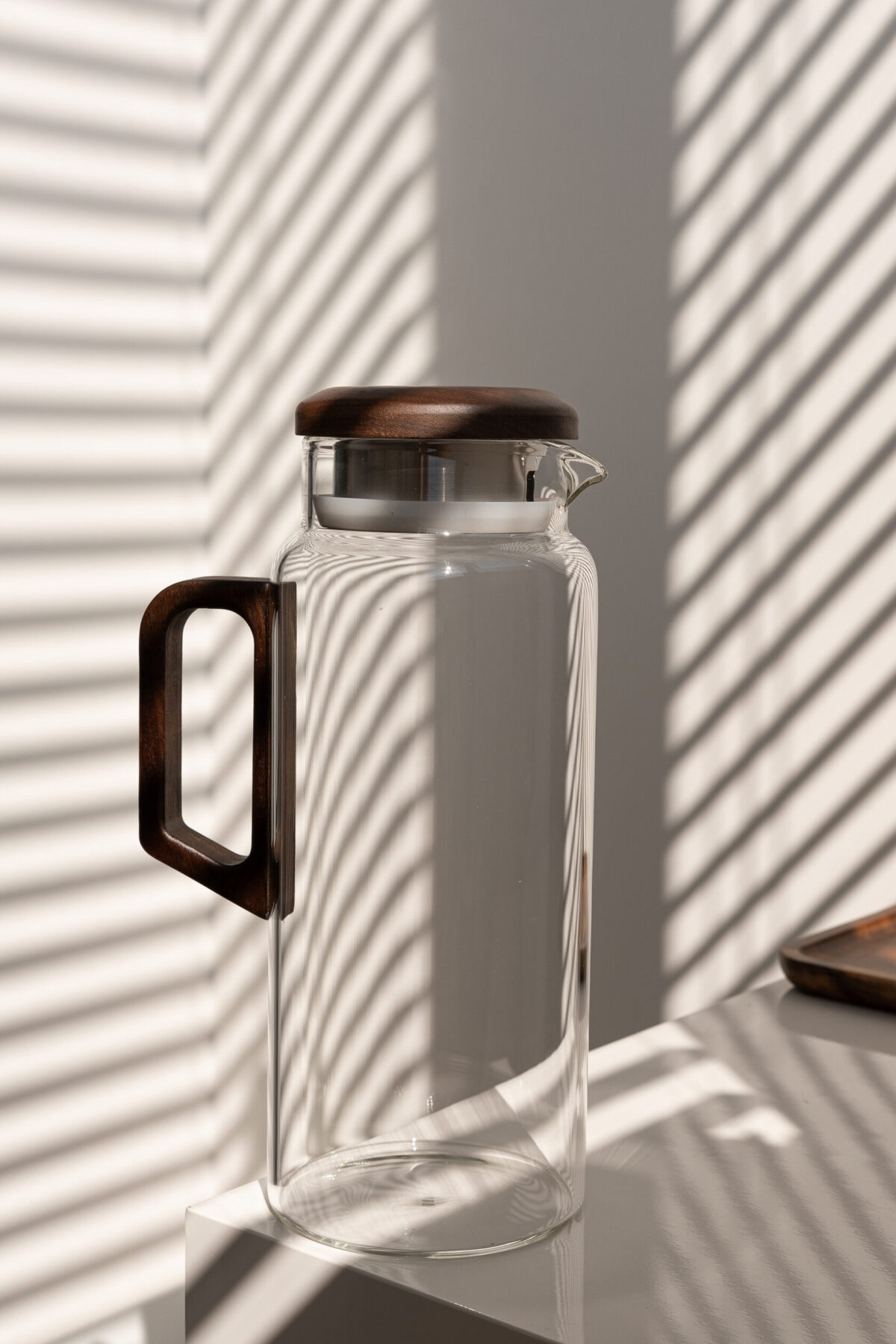 Графин прозорий з дерев. кришкою та ручкою 1500 мл - Зображення 2