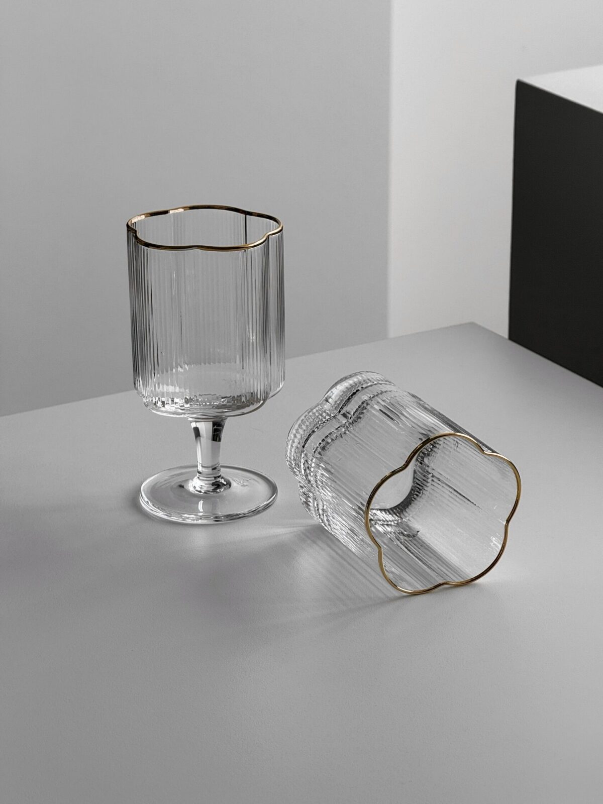 Келих з золотим обідком Chamomile 180 мл - Зображення 2