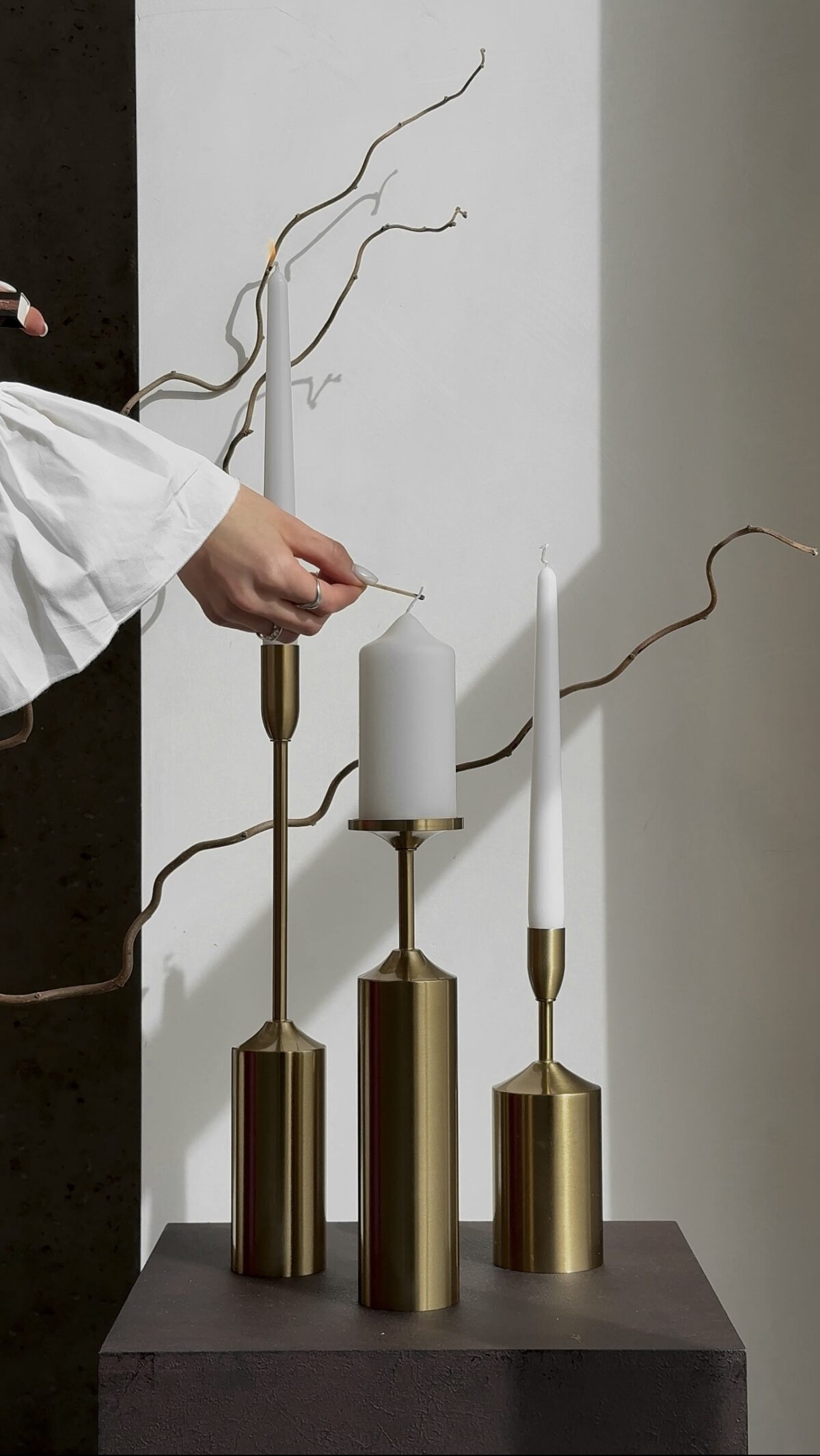 Набір металевих підсвічників HUGE 3 шт, золоті - Зображення 3