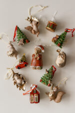 Іграшка на ялинку, машинка з ялинкою, червона 7 см - Зображення 2