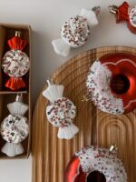 Набір іграшок на ялинку, цукерки біло-червоні 6 шт - Зображення 2