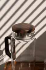 Графин прозорий з дерев. кришкою та ручкою 1500 мл - Зображення 4