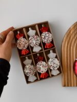 Набір іграшок на ялинку, цукерки біло-червоні 6 шт