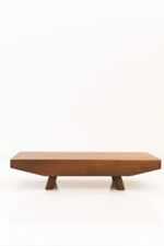 Деревʼяна таця на ніжках 22.5 см