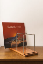 Підставка для вінілових платівок