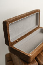 Деревʼяний органайзер для окулярів - Зображення 3