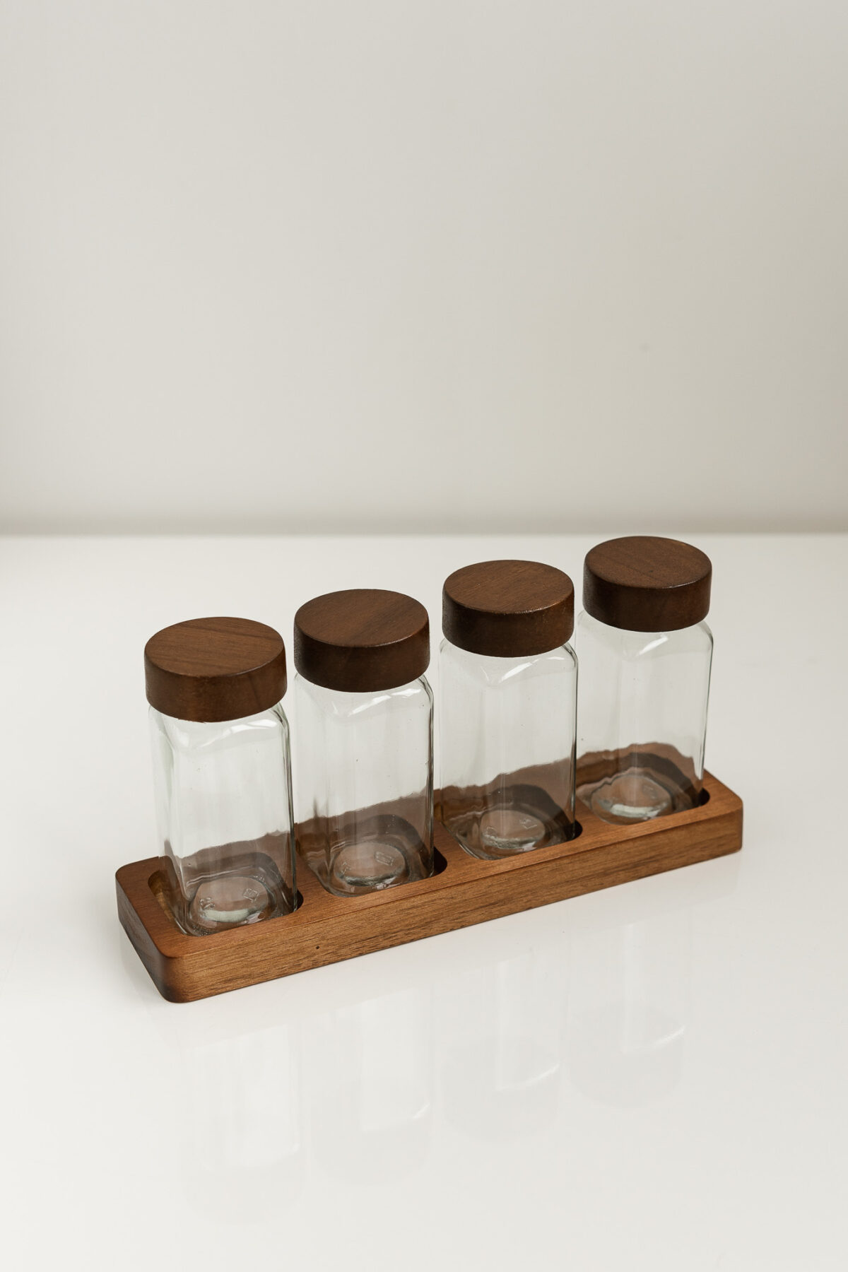 Деревʼяна підставка на 4 баночки - Зображення 2